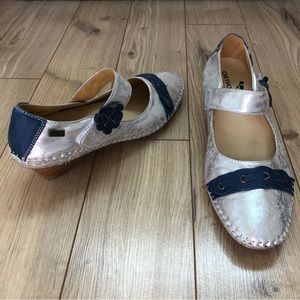 Women’s Ortho Solutions by Hans Leibniz Leather Silver Blue Maryjane size 40